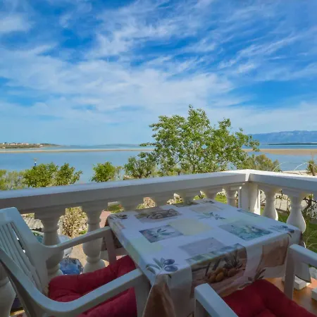 Pijaca.7 * Nin